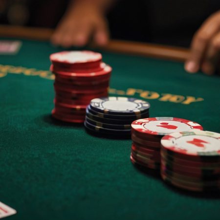 Когда применять овербет в покере