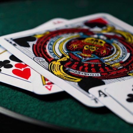 Кто такой хайроллер в покере и как им стать